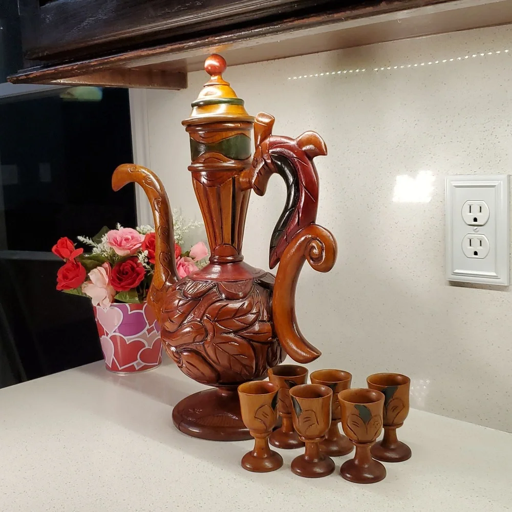 Rare & Vintage Decanter/Wine Pitcher Set (9pcs)